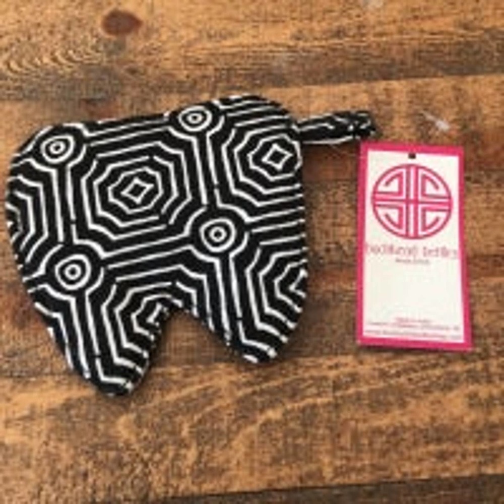 Buckhead Betties Echo Black Tooth Holder NWT‎